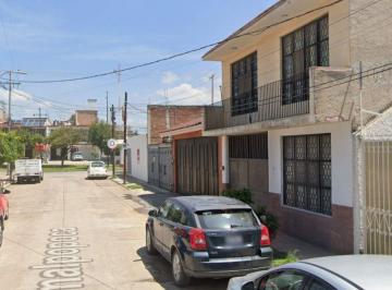 Casa de 4 habitaciones, León · - Casa en Remate Bancario - Chimalpopoca Azteca, León de Los Aldama, Gto.