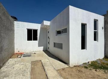 Casa de 2 habitaciones, ApetatitlAn de Antonio Carvajal · Casa de 1 Nivel