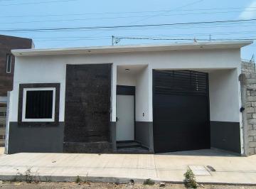 f3c057a9ba95de8b4c7719009f815bdc7f805701fc73f3584e8696d49234820a · Casa en Venta en Veracruz en Col. Ejido Primero de Mayo Sur