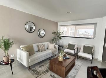 Casa · 208m² · 3 Recámaras · 2 Estacionamientos · Casa 3 Niveles en Cumbres, Arriba de Av Leones, Lista Para Escriturar