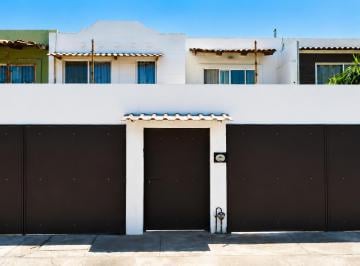 Casa de 3 habitaciones, Puerto Vallarta · Venta de Casa de La Colonia Delfines en Puerto Vallarta Jalisco