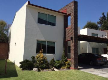 Casa · 239m² · 3 Recámaras · 2 Estacionamientos · Casa en Venta Las Viandas, Metepec