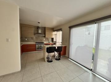 Casa · 170m² · 3 Recámaras · 2 Estacionamientos · Casa en Venta en Privada de Bari