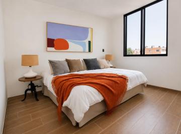 Casa · 210m² · 3 Recámaras · 2 Estacionamientos · Casa en Venta en Privada Parque Real