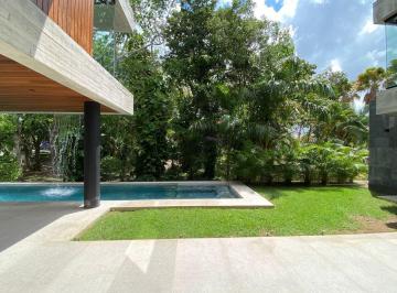 Casa · 610m² · 4 Recámaras · 4 Estacionamientos · Venta Casa 4 Rec. Villa Magna Cancun