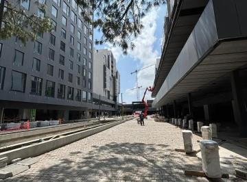 1 · Locales en Renta en Zona Valle Real