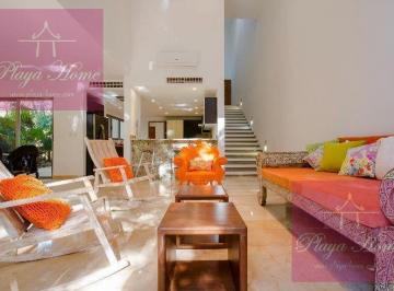 Casa · 320m² · 4 Recámaras · 2 Estacionamientos · Reventa! Casa Villa del Mar, 4 Recamaras, Amueblada, Playacar Fase II