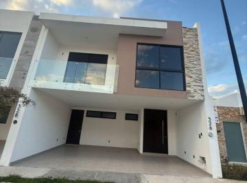 Casa de 3 habitaciones, León · Venta, Hermosa Casa, en Rinconada de Santa Fe