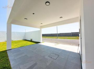 Casa · 185m² · 3 Recámaras · 2 Estacionamientos · Casa Jardín Amplio y Terraza | Lomas de La Riojas