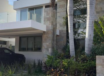 Casa de 3 habitaciones, Benito Juárez · Casa en Renta en Residencial Cumbres, Cancún