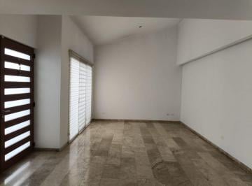 Casa en Venta de 3 habitaciones Alto Lago Residencial · Casa en Alto Lago con Rec. en Planta Baja