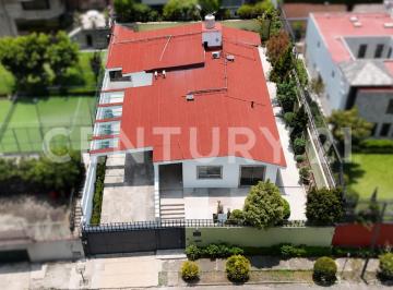 Casa · 410m² · 8 Estacionamientos · Casa Acondicionada con Oficinas en Renta en Bosques de Las Lomas