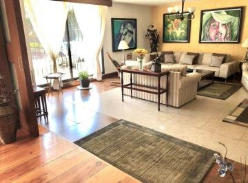 Casa · 1008m² · 4 Recámaras · 17 Estacionamientos · Venta de Casa Sobre Nubes de Jardines del Pedregal