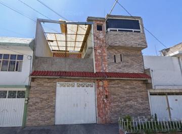Casa de 4 habitaciones, Nezahualcóyotl · Casa en Venta en Cdad. Nezahualcoyotl