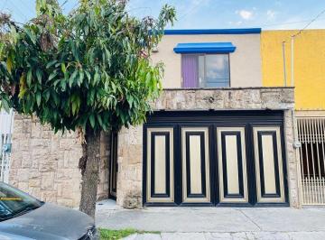 9c50bc67d297060113373df27da10117b37d2cb7f9c53e00c20bc1bc300c2c9d · Casa en Venta en Colonia Jardines del Sol, Calle Tenochtitlan