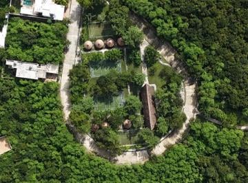 Terreno / Lote , Conkal · Terreno Habitacional en Venta en Yucatán