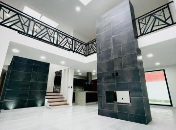 Casa · 288m² · 3 Recámaras · 3 Estacionamientos · Casa en Venta en Metepec Cerca de Av Lerma