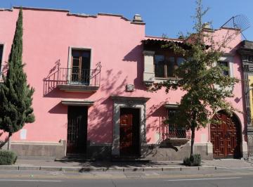 Edificio · 1112m² · 6 Recámaras · Edificio en Venta en Toluca a Unos Pasos de La Alameda