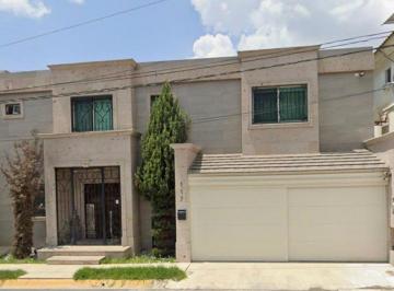 Casa de 3 habitaciones, San Pedro Garza García · Casa con 220 m² de Terreno, 3 Recámaras en Venta en Lomas de San Agustín