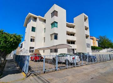 Departamento de 2 habitaciones, Zapopan · Dpto a 2 Cuadras Plaza La Perla 80 M²!