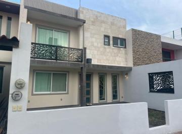 Casa de 3 habitaciones, San Juan del Río · Casa en Venta Bosques de San Juan