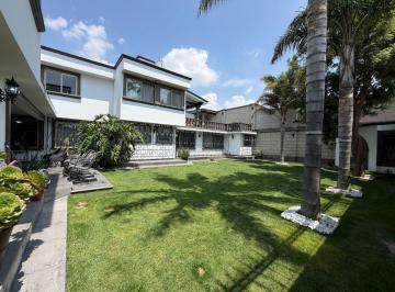 Casa · 967m² · 5 Recámaras · 8 Estacionamientos · Casa en Venta, Col. La Conchita, Calimaya