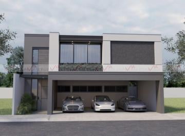 Casa · 310m² · 4 Recámaras · 3 Estacionamientos · Casa en Venta en Yerbaniz
