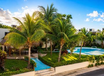 Casa de 3 habitaciones, Cancún · Casa Amueblada con Vista a La Alberca en Residencial Privado