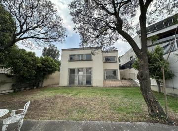 Casa · 750m² · 5 Recámaras · 6 Estacionamientos · Casa en Bosque de Ebanos Bosques de Las Lomas