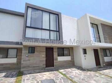 Casa de 3 habitaciones, Querétaro · Venta - El Refugio, Casa con 3 Recámaras y Sala de Tv.