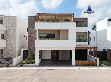 Casa · 420m² · 3 Recámaras · 2 Estacionamientos · Casa en Venta, Tai Tai, Veracruz