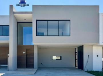 Casa · 215m² · 3 Recámaras · 2 Estacionamientos · Casa en Venta Lomas del Dorado
