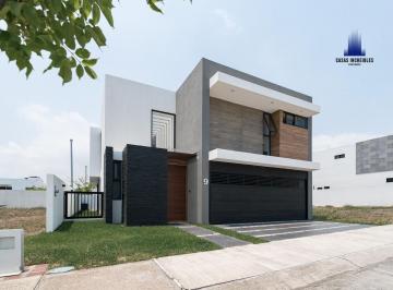 Casa · 246m² · 3 Recámaras · 2 Estacionamientos · Casa en Punta Tiburón