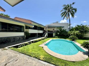 Casa · 512m² · 4 Recámaras · 5 Estacionamientos · Casa en Fraccionamiento Costa de Oro