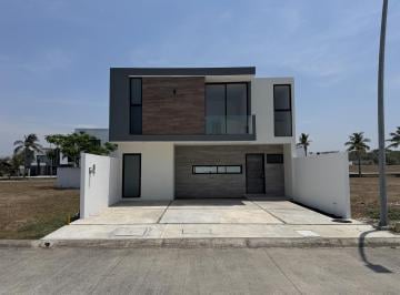 Casa · 171m² · 3 Recámaras · 2 Estacionamientos · Casa en Preventa