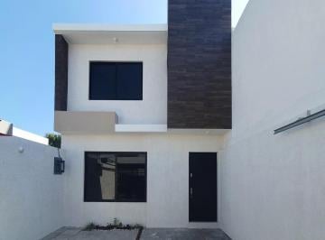 Casa · 155m² · 3 Recámaras · 2 Estacionamientos · Casa en Villa Rica