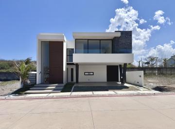 Casa · 290m² · 3 Recámaras · 2 Estacionamientos · Casa Nueva en Preventa