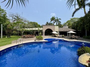Casa · 779m² · 3 Recámaras · 12 Estacionamientos · Residencia de Lujo en Venta con Acceso Al Río