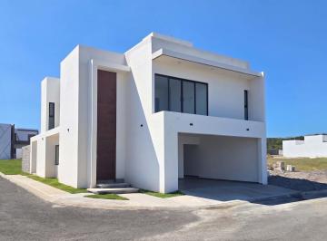 Casa · 215m² · 3 Recámaras · 2 Estacionamientos · Casa en Venta Lomas del Mediterraneo Riviera Veracruzana