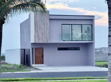 Casa · 172m² · 3 Recámaras · 2 Estacionamientos · Casa en Venta Lomas de La Rioja Riviera Veracruzana