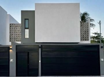 Casa · 188m² · 3 Recámaras · 2 Estacionamientos · Casa en Venta Boca del Río