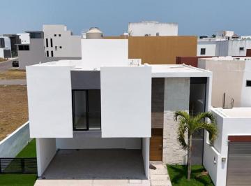 Casa · 200m² · 3 Recámaras · 2 Estacionamientos · Casa en Venta Lomas Residencial Riviera Veracruzana