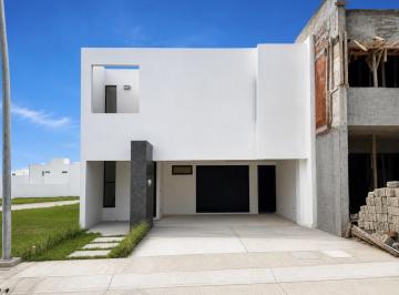 Casa · 214m² · 3 Recámaras · 2 Estacionamientos · Casa Nueva en Venta Lomas del Dorado Boca del Río