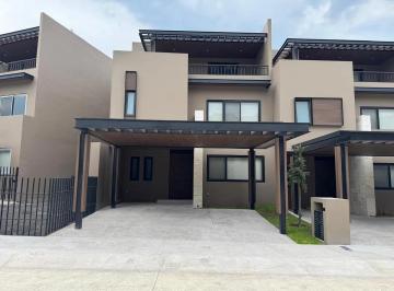 Casa de 4 habitaciones, El Marqués · Casa Amueblada en Renta Ubicada en Villa Carriedo