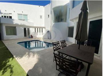 Casa · 652m² · 5 Recámaras · Casa en Venta en Querétaro