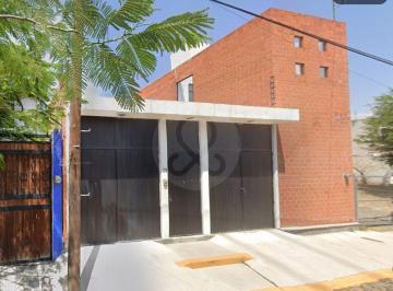 Casa · 200m² · 3 Recámaras · 2 Estacionamientos · Casa en Venta en Alamos 3a Sección