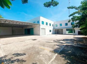 Local comercial · 845m² · 18 Estacionamientos · Local en Renta en Merida Centro