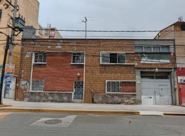 Casa de 3 habitaciones, Venustiano Carranza · Propiedad con Casa, Oficinas y Amplia Bodega en Col. Moctezuma Cerca de Aeropuerto