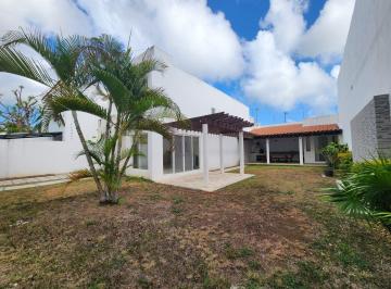 Casa de 4 habitaciones, Cancún · Residencia con Jardín Tipo Quinta en Venta | Doble Terreno en Sm 50 Cancún
