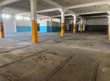 Bodega comercial de 4 habitaciones, León · Bodega Comercial Sobre Blvd Mariano Escobedo de 650 m² con Oficinas en Renta en Loma Bonita